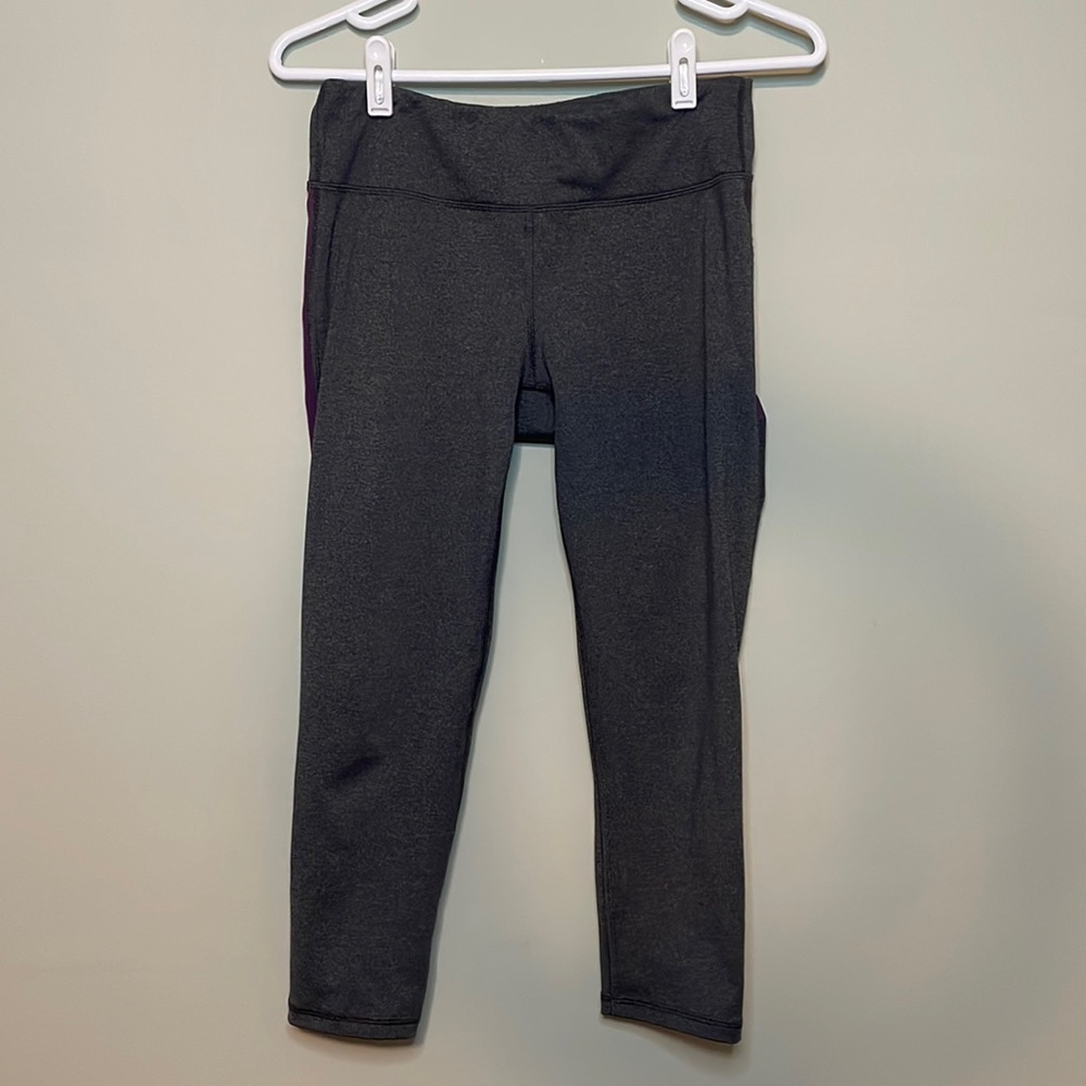 GAIAM Yoga Capri Leggings Size Small